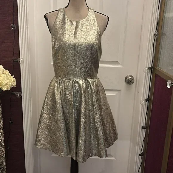 Alice+Olivia Gold Metallic Sleeveless Dress, US8 - Picture 5 of 13